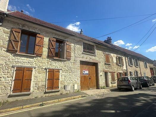 Immeuble à vendre 1 300 000 € 320 m² Cergy 95000