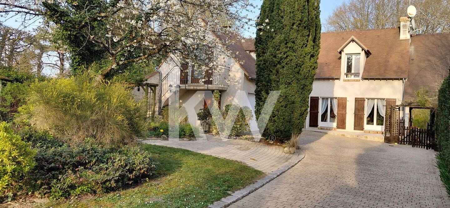 Maison 12 pièces 316 m² · à Moigny-sur-École · 315,9 m² · 840 000 €