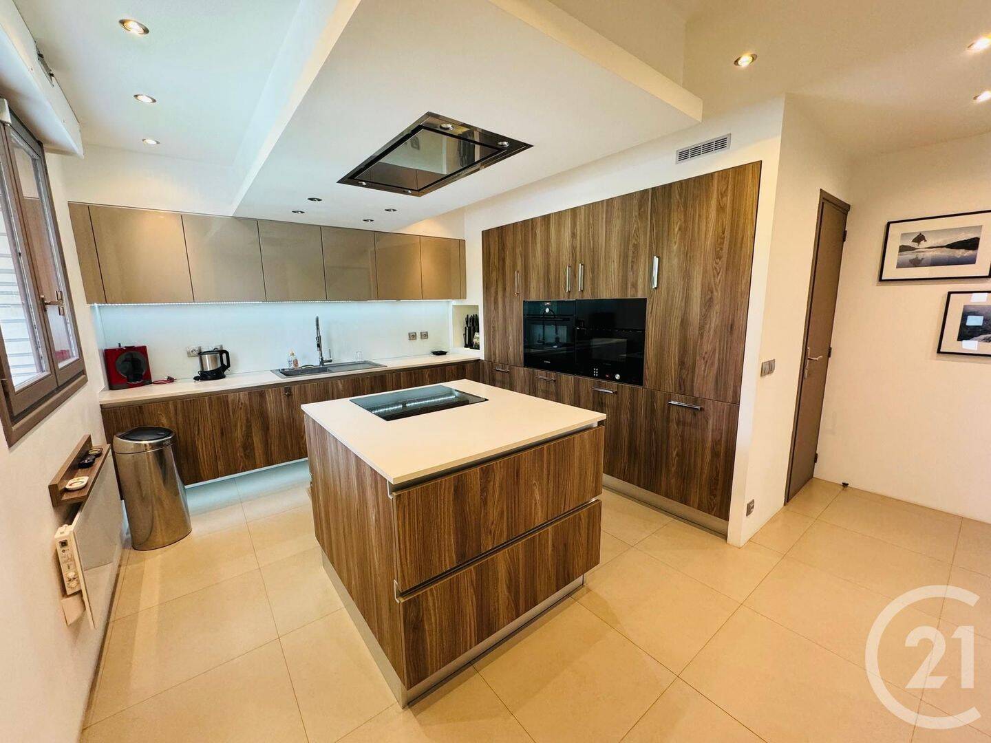 Maison 8 pièces 143 m² · à Noisy-le-Grand · 142,9 m² · 2 235 €/mois