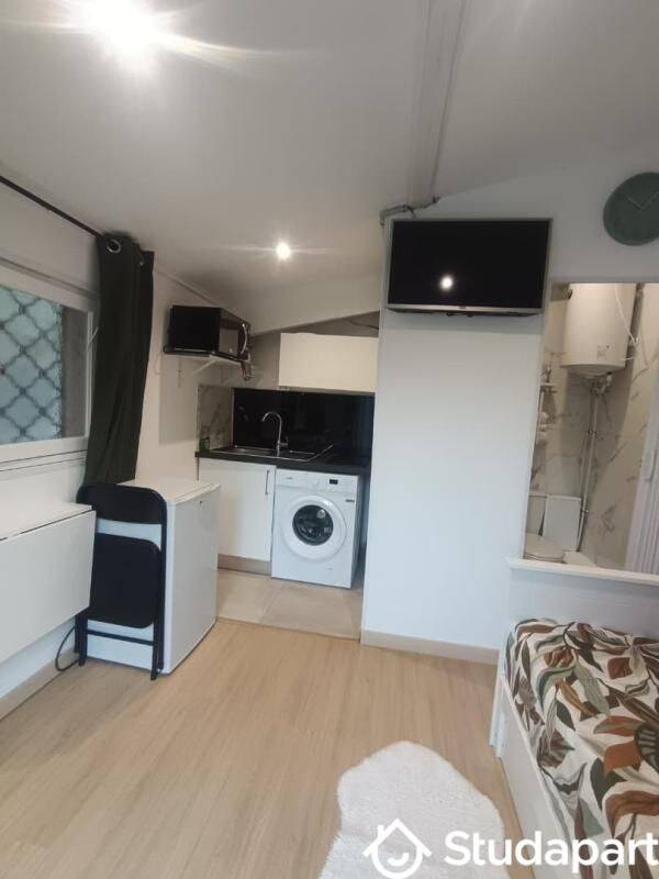Appartement 1 pièce 15 m² · à Pertuis · 15 m² · 600 €