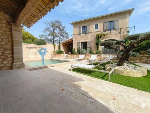 Mas à vendre 795 000 € 5 pièces 3 chambres 125 m² Maillane 13910