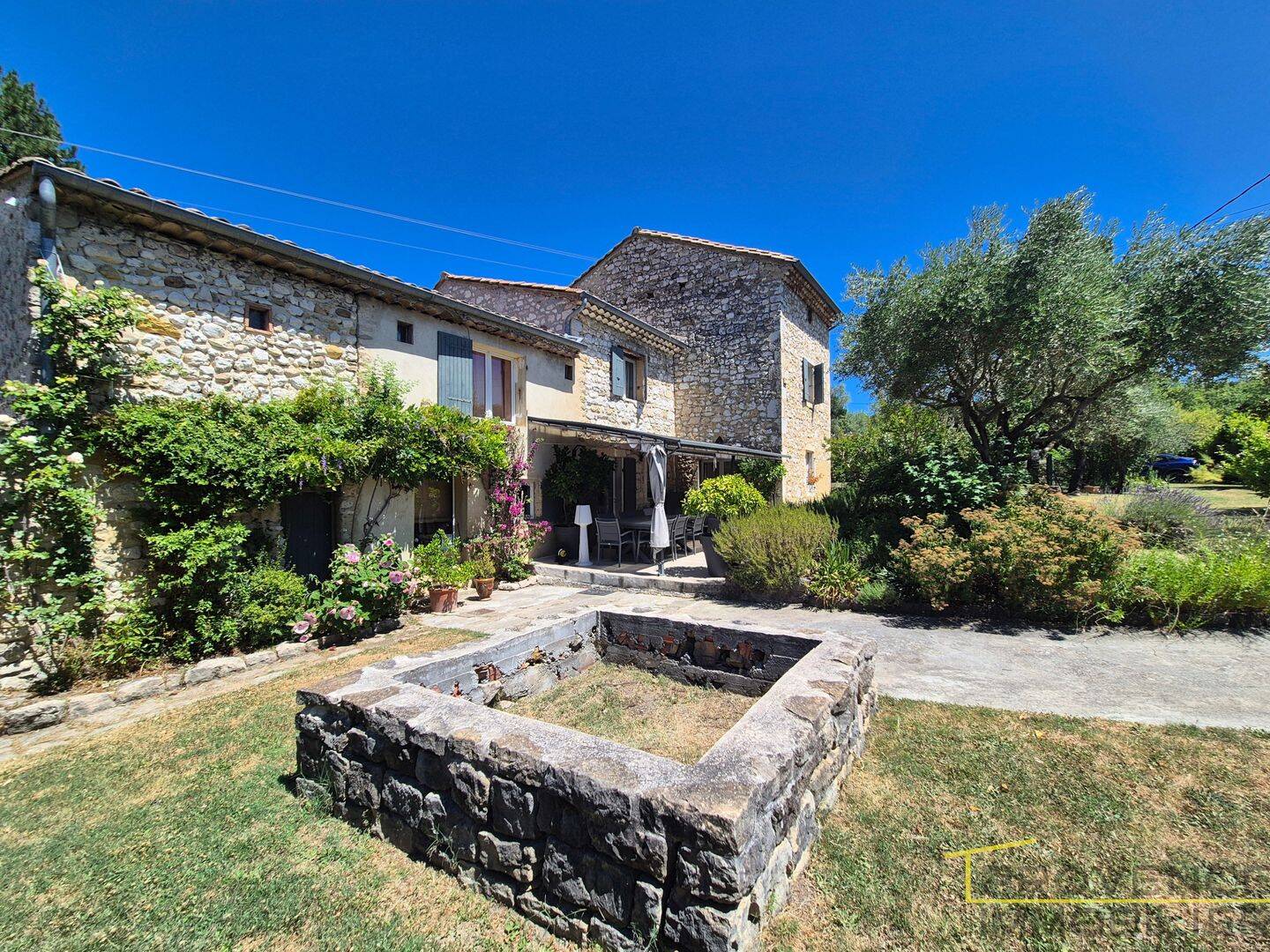 Maison 6 pièces 143 m² · à Allan · 143 m² · 590 000 €