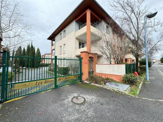 Appartement à vendre 168 000 € 3 pièces 2 chambres 64 m² 2ème étage Castelginest 31780
