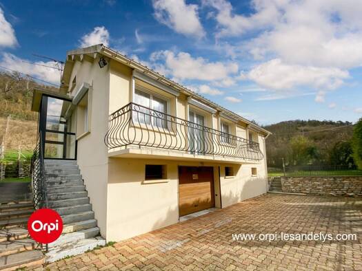 Maison de plain-pied à vendre 159 000 € 3 pièces 2 chambres 70 m² 3 811 m² de terrain Le Val Les Andelys 27700