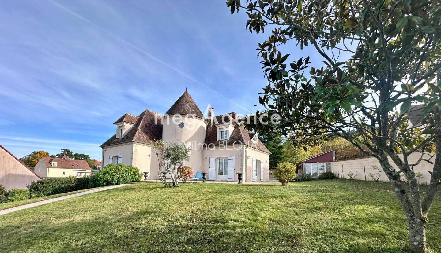 Maison 7 pièces 192 m² · à Pont-sur-Yonne · 192 m² · 385 000 €