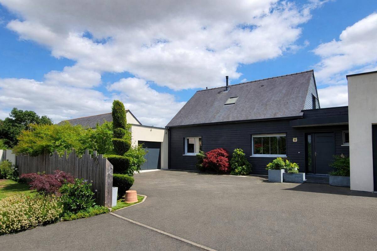 Maison 5 pièces 130 m² · à Saint-Léger-de-Linières · 130 m² · 380 000 €