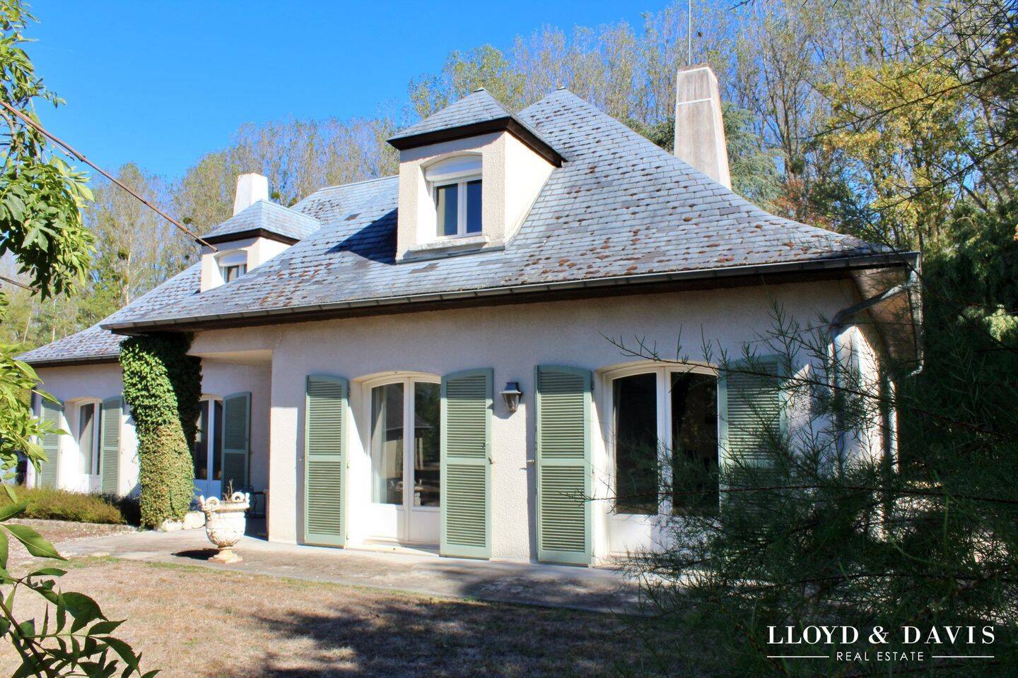 Maison 8 pièces 213 m² · à Villemandeur · 212,5 m² · 259 000 €
