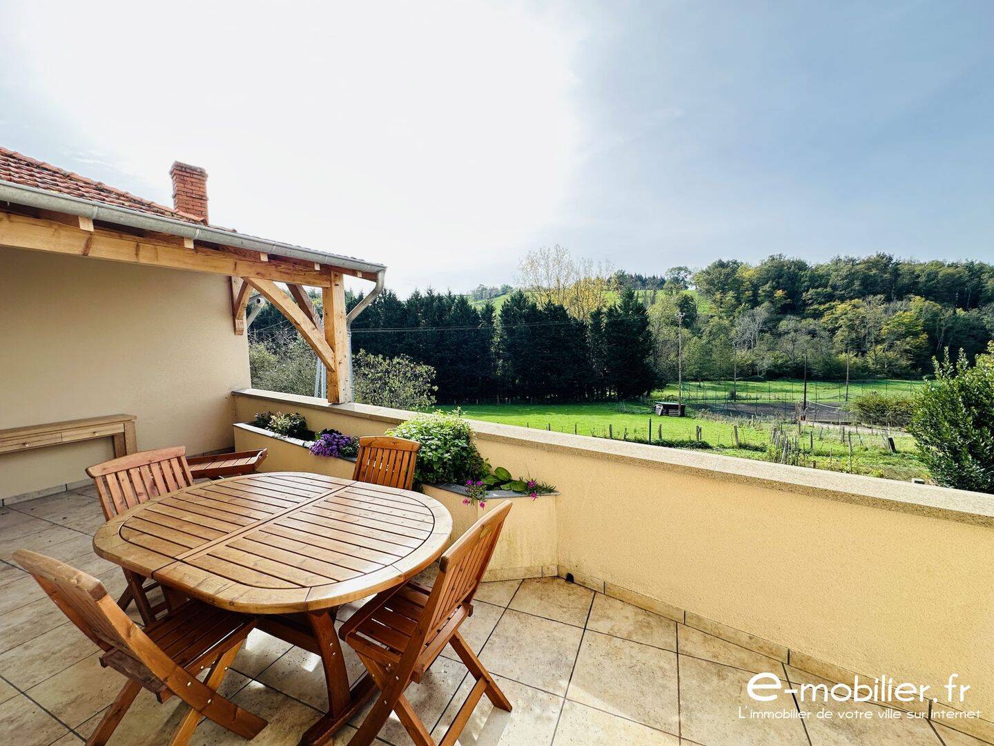 Maison 6 pièces 130 m² · à Charlieu · 130 m² · 188 000 €