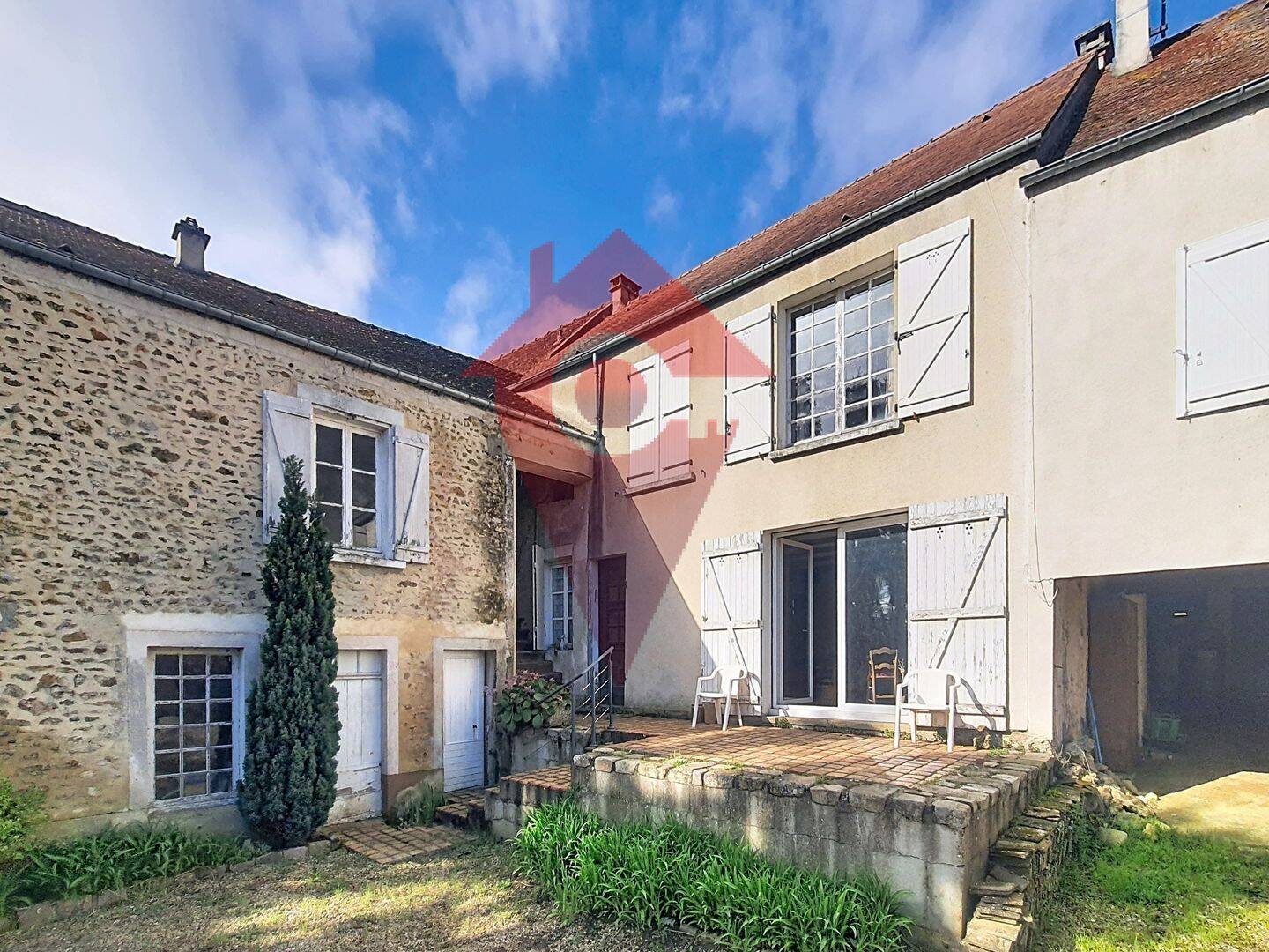 Maison 12 pièces 242 m² · à Leuville-sur-Orge · 241,6 m² · 390 000 €