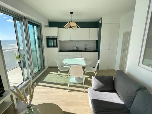 Appartement à louer 670 € 1 pièce 24 m² 6ème étage Gambetta Pornichet 44380