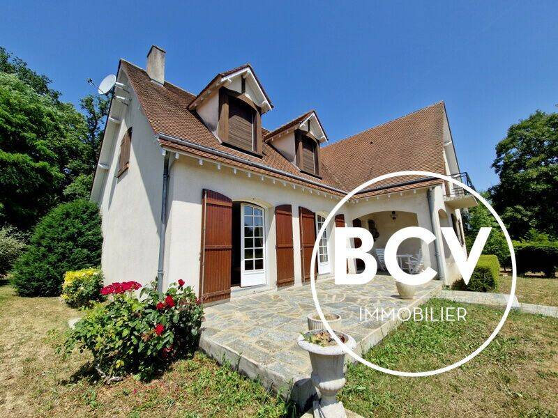 Maison 8 pièces 181 m² · à Chartres · 181 m² · 378 900 €