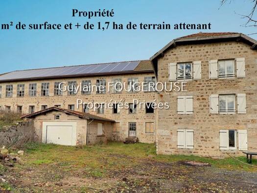 Entrepôt à vendre 260 000 € 2 150 m² d'espace de stockage Sud Ambert 63600