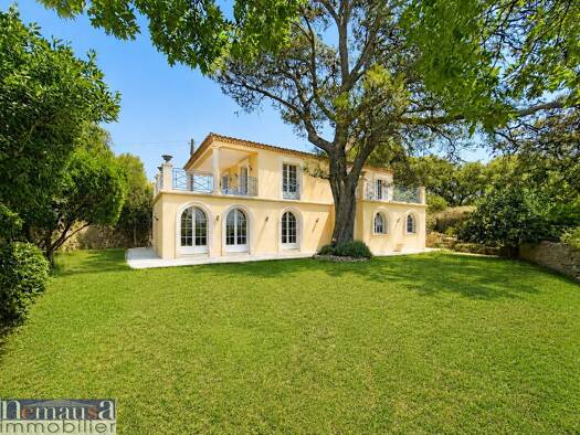 Villa à vendre 1 195 000 € 5 pièces 3 chambres 196 m² 1 840 m² de terrain Nîmes 30000