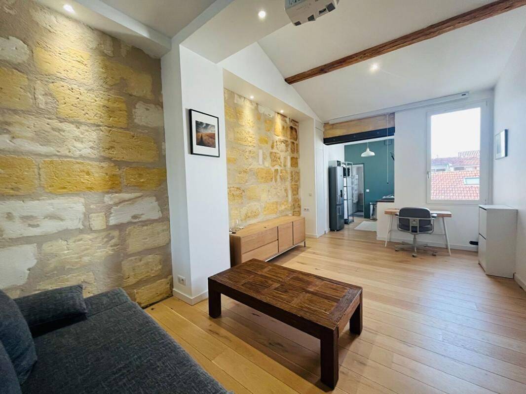 Appartement 1 pièce 39 m² · à Bordeaux · 38,7 m² · 1 029 €