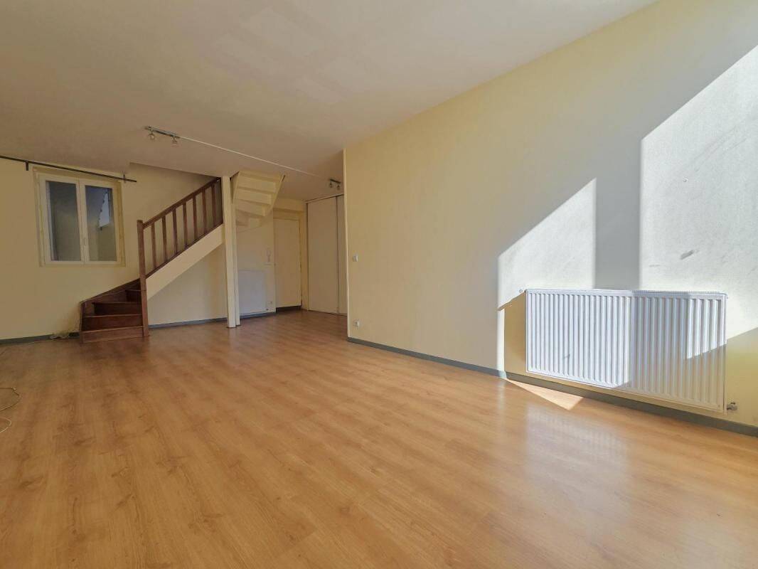 Appartement 4 pièces 86 m² · à Givors · 86 m² · 990 €