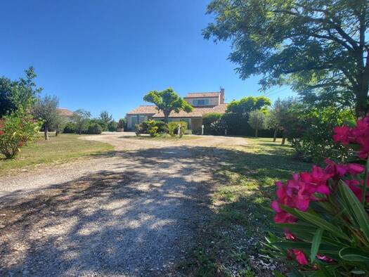 Maison à vendre 386 000 € 5 pièces 3 chambres 135 m² 5 223 m² de terrain Ribagnac 24240