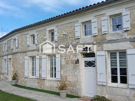Maison à vendre 549 000 € 10 pièces 5 chambres 302 m² 9 215 m² de terrain Bois 17240