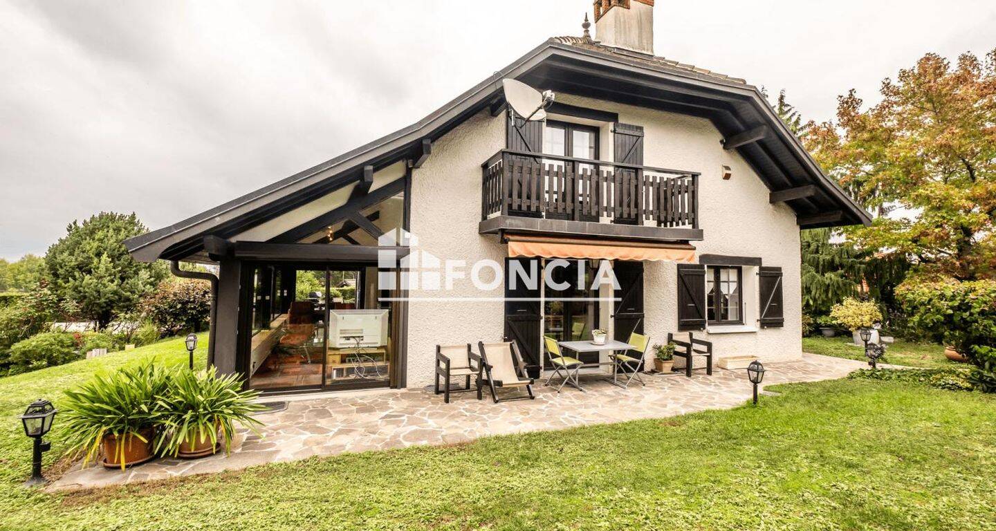 Maison 6 pièces 259 m² · à Viry · 259 m² · 895 000 €