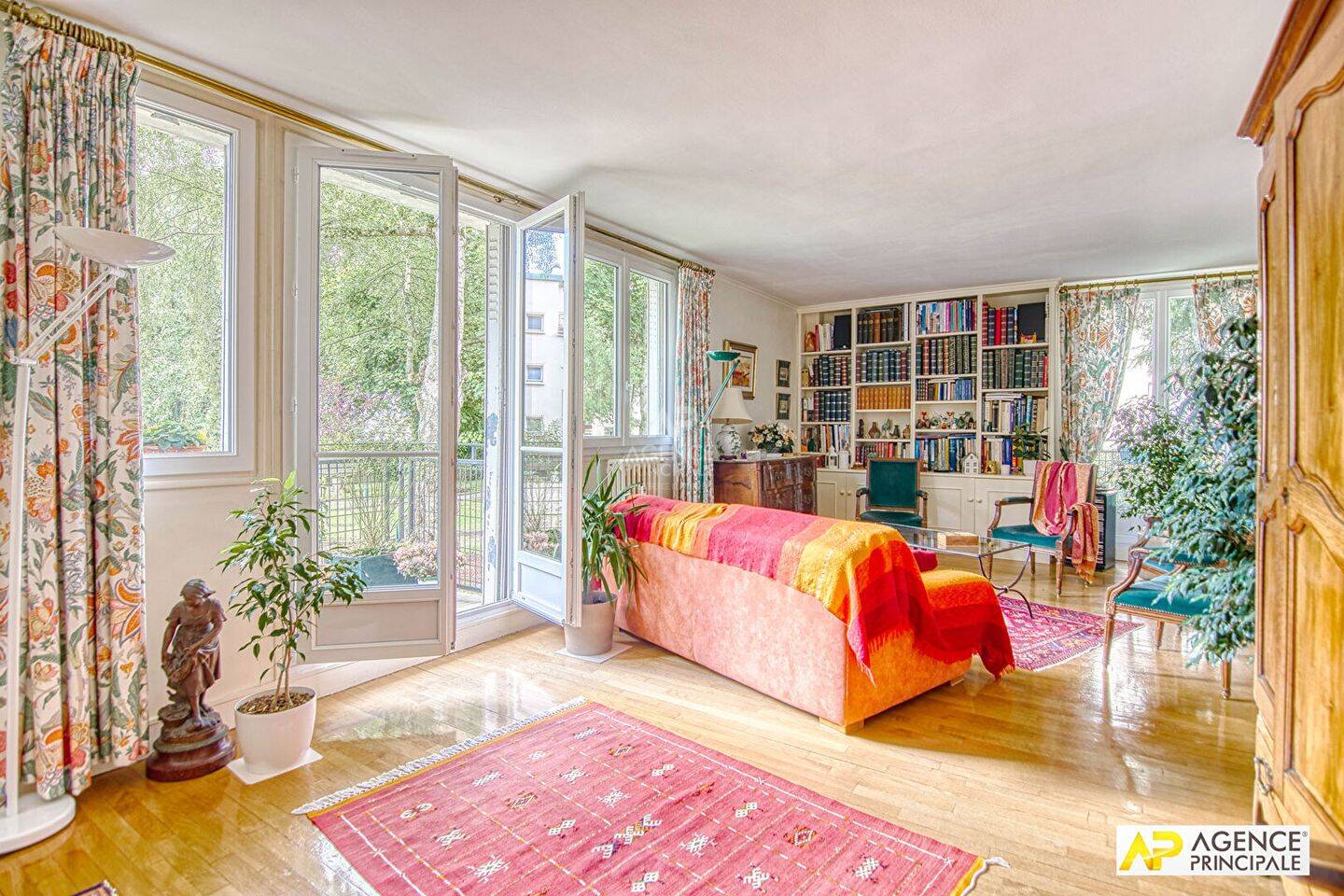Appartement 6 pièces 127 m² · à Versailles · 126,7 m² · 820 000 €