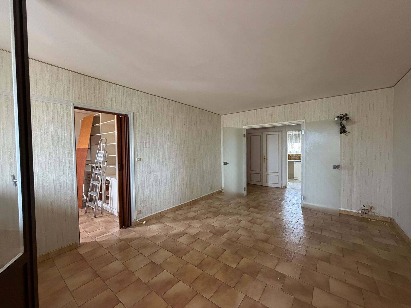 Appartement 4 pièces 73 m² · à Arles · 73,5 m² · 123 000 €