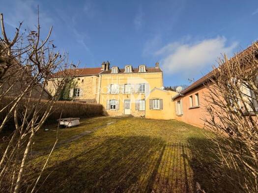 Maison à vendre 179 000 € 8 pièces 4 chambres 210 m² 2 220 m² de terrain Val-de-Meuse 52140