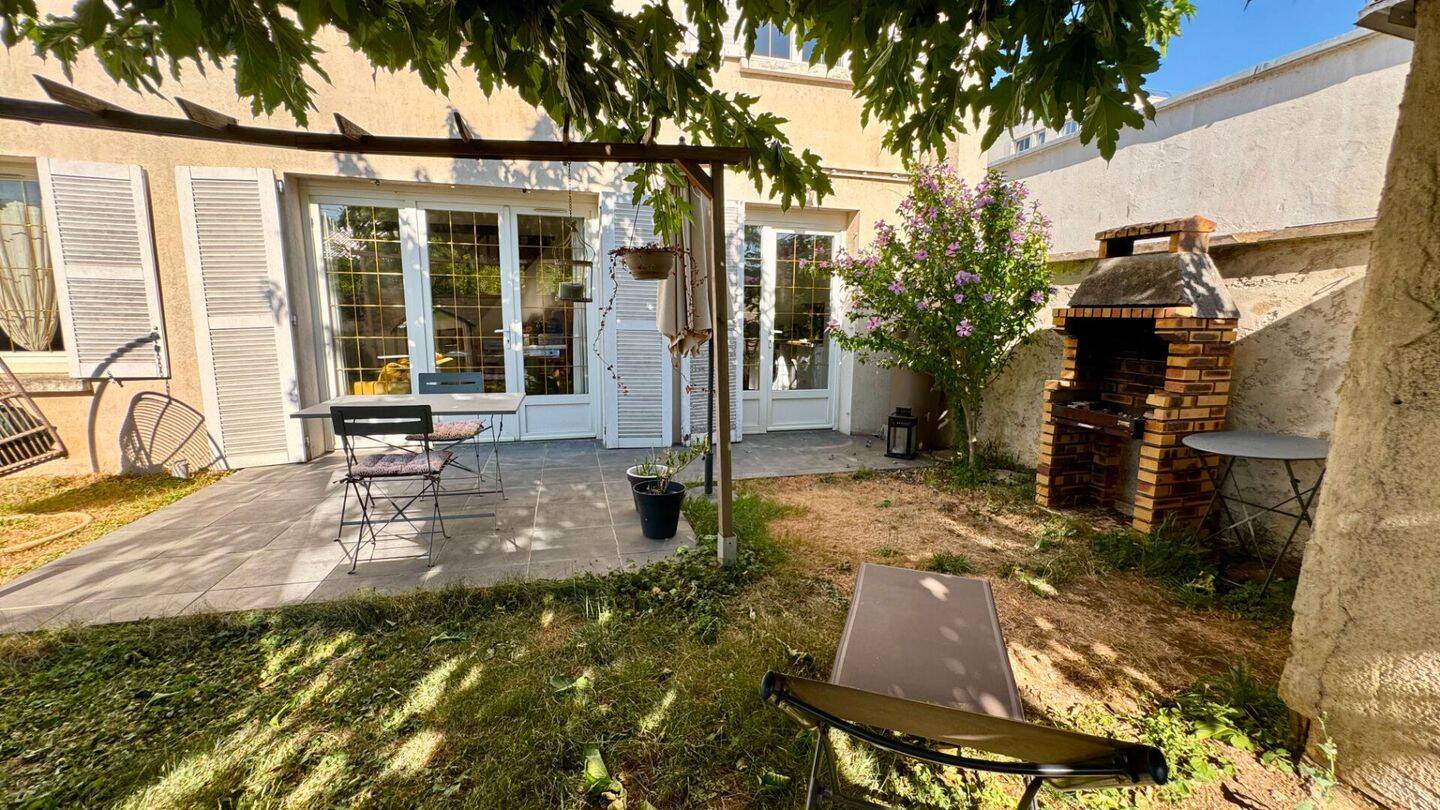 Maison 4 pièces 81 m² · à Brunoy · 80,9 m² · 325 500 €