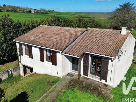 Maison à vendre 153 000 € 4 pièces 3 chambres 90 m² 1 902 m² de terrain Thurageau 86110