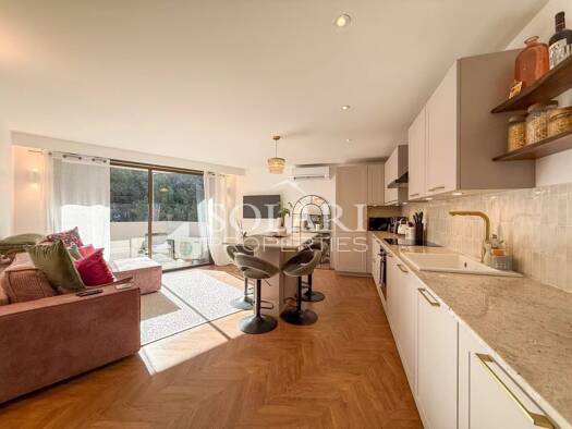 Appartement à vendre 445 000 € 2 pièces 2 chambres 57 m² 2ème étage Théoule-sur-Mer 06590