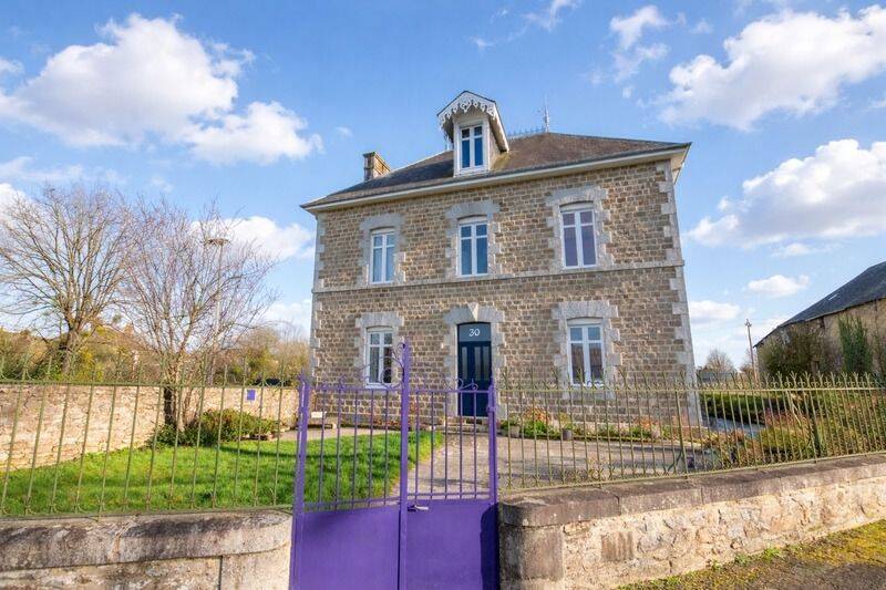 Maison 8 pièces 147 m² · à Gorron · 147 m² · 236 250 €