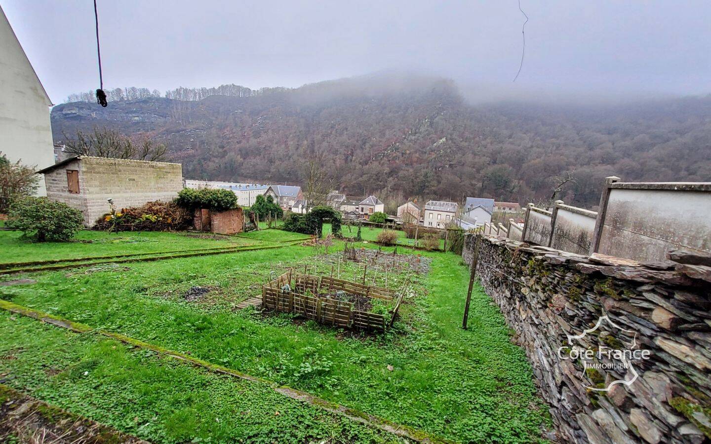 Maison 5 pièces 107 m² · à Bogny-sur-Meuse · 107 m² · 66 000 €