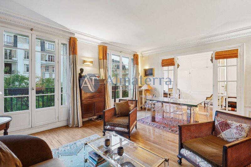 Appartement 5 pièces 116 m² · à Paris 16ème Arrondissement · 116 m² · 1 200 000 €