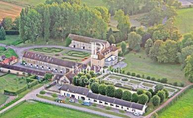 Château à vendre 4 750 000 € 35 pièces 26 chambres 1 440 m² 1 198 000 m² de terrain Falaise 14700