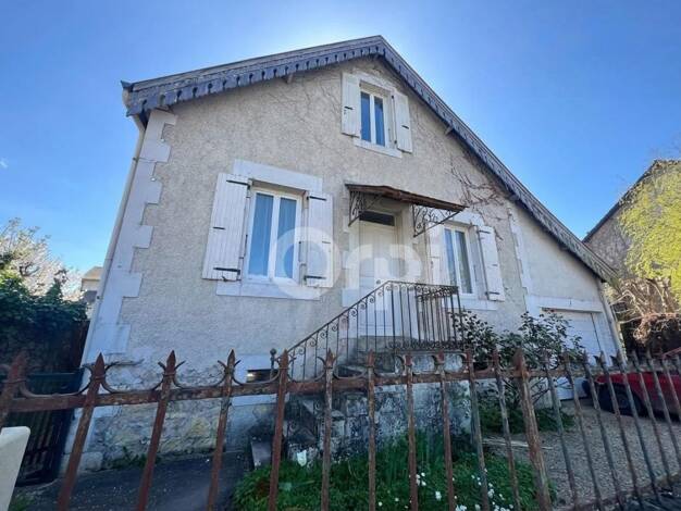 Maison à vendre 118 880 € 3 pièces 2 chambres 95 m² 318 m² de terrain Urbain Terrasson-Lavilledieu 24120