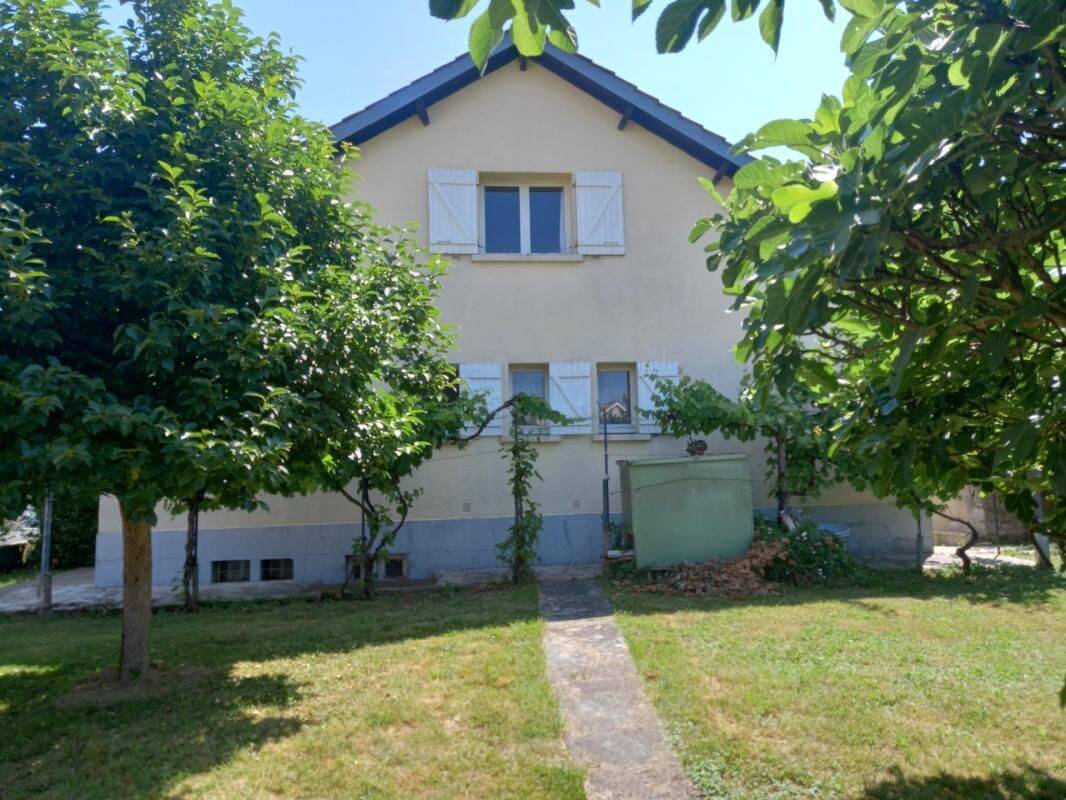 Maison 7 pièces 151 m² · à Villefranche-de-Rouergue · 151 m² · 161 000 €