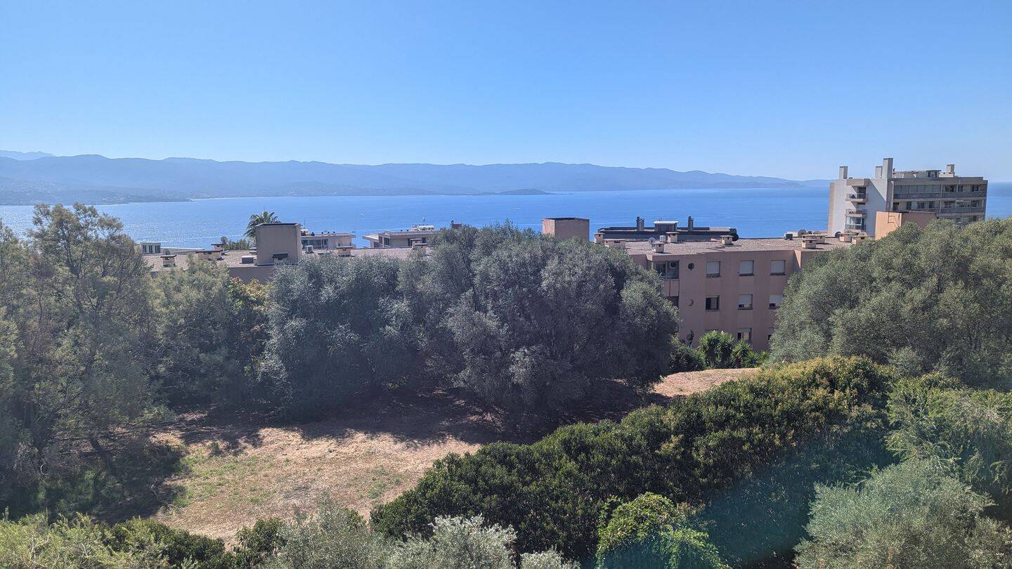 Appartement 2 pièces 56 m² · à Ajaccio · 56 m² · 255 000 €
