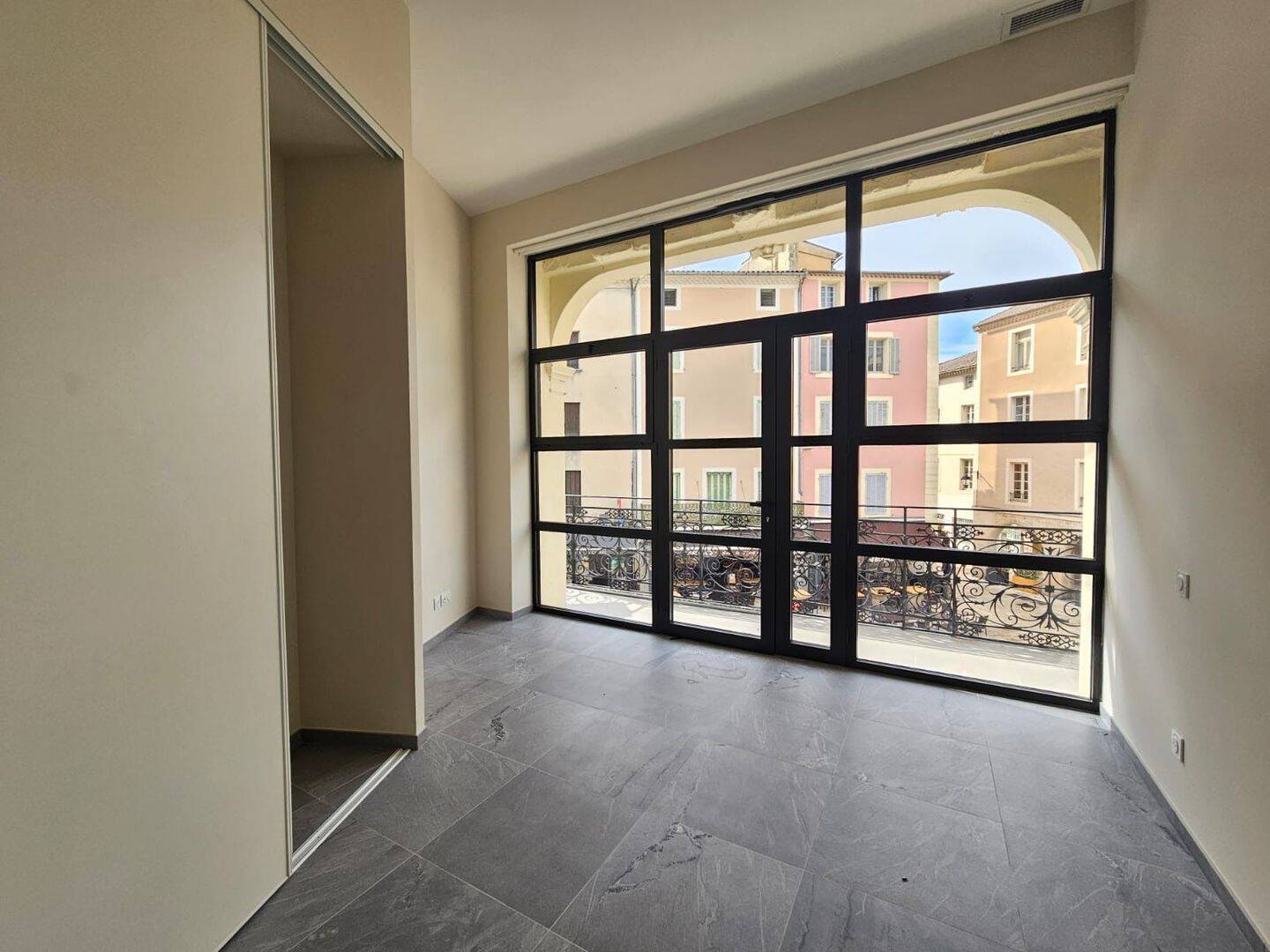 Appartement 4 pièces 83 m² · à Orange · 83,2 m² · 915 €/mois