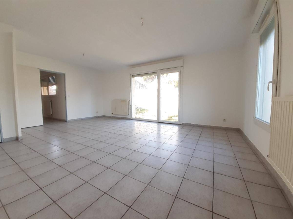 Maison 6 pièces 136 m² · à Bagnols-sur-Cèze · 136 m² · 1 146 €