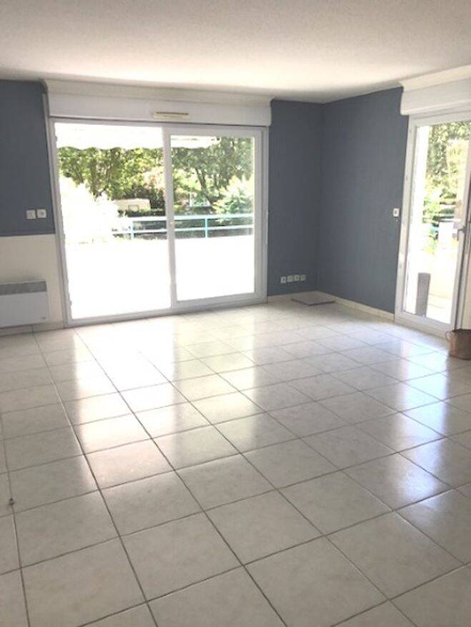 Appartement 3 pièces 73 m² · à Fréjus · 73,2 m² · 1 230 €/mois