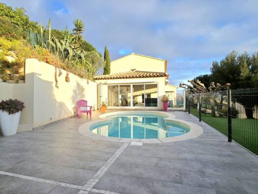 Villa à vendre 1 030 000 € 5 pièces 4 chambres 175 m² 1 276 m² de terrain Sud Ouest Bormes-les-Mimosas 83230