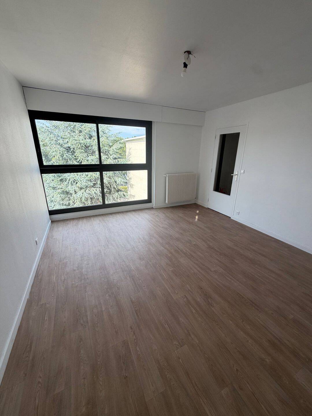 Appartement 1 pièce 30 m² · à Enghien-les-Bains · 30 m² · 900 €
