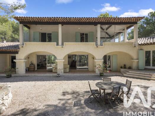 Maison à vendre 1 290 000 € 5 pièces 5 chambres 257 m² 4 000 m² de terrain Ventabren 13122