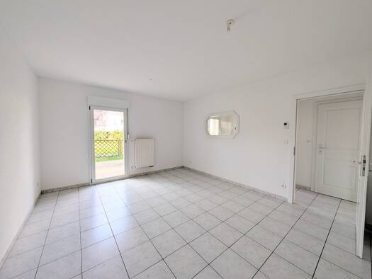 Appartement à vendre 188 000 € 3 pièces 2 chambres 65 m² RDC Eschentzwiller 68440