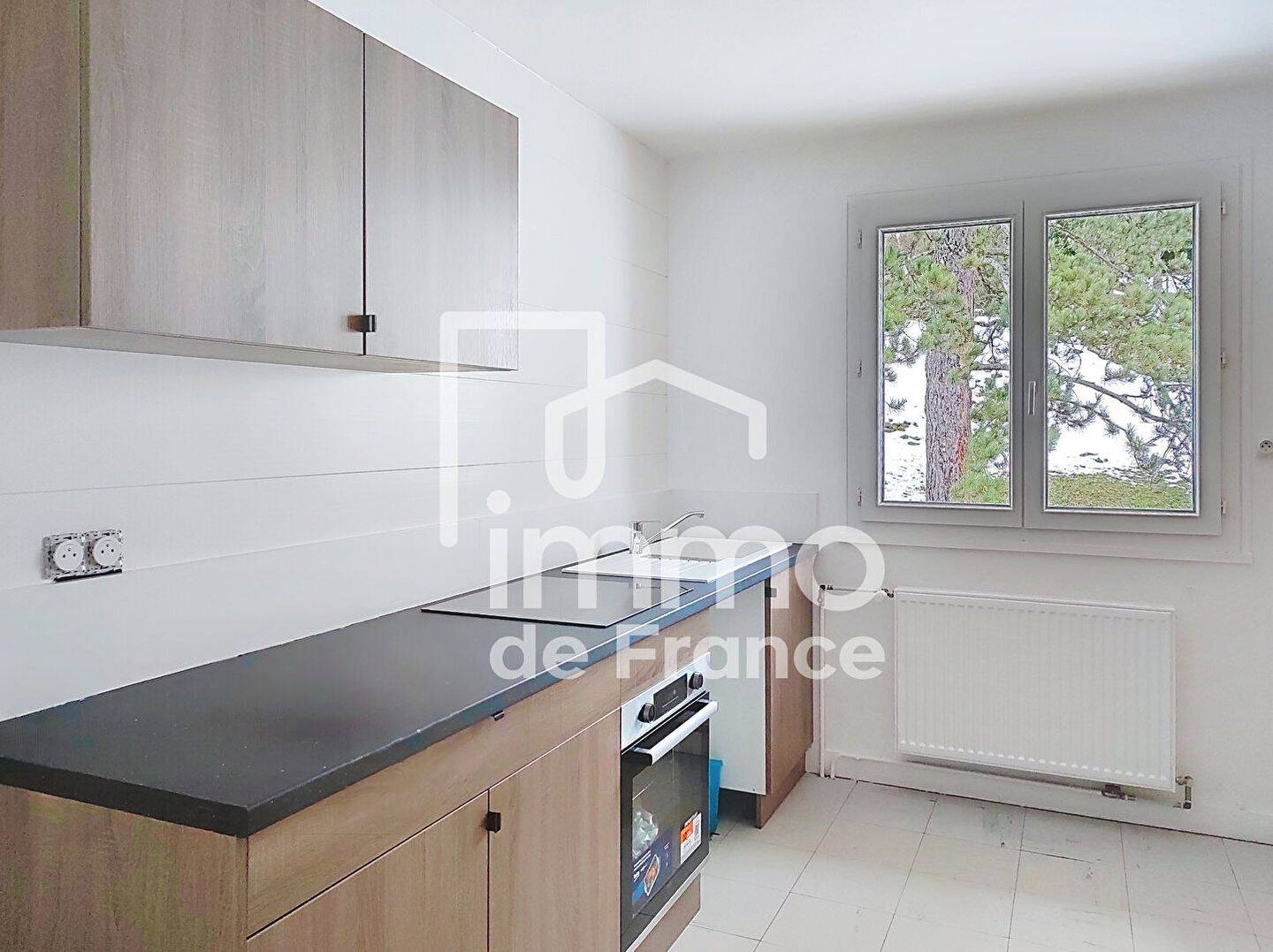 Appartement 3 pièces 63 m² · à Septmoncel les Molunes · 63,1 m² · 710 €
