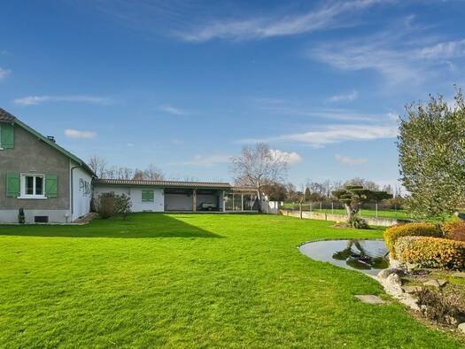 Maison à vendre 320 000 € 6 pièces 4 chambres 156 m² 2 275 m² de terrain Est Aureilhan 65800