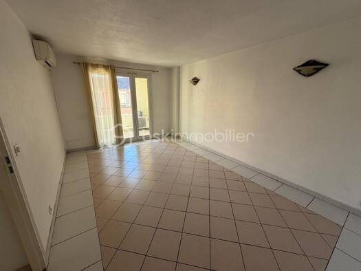 Appartement à vendre 164 000 € 3 pièces 2 chambres 62,4 m² Étage 2/3 Partie Sud-Collet-Redon-Vauses-Testavins Le Muy 83490