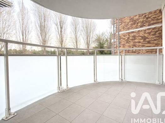 Appartement à vendre 167 000 € 3 pièces 2 chambres 73 m² Étage 1/5 Friches Maurepas 78310
