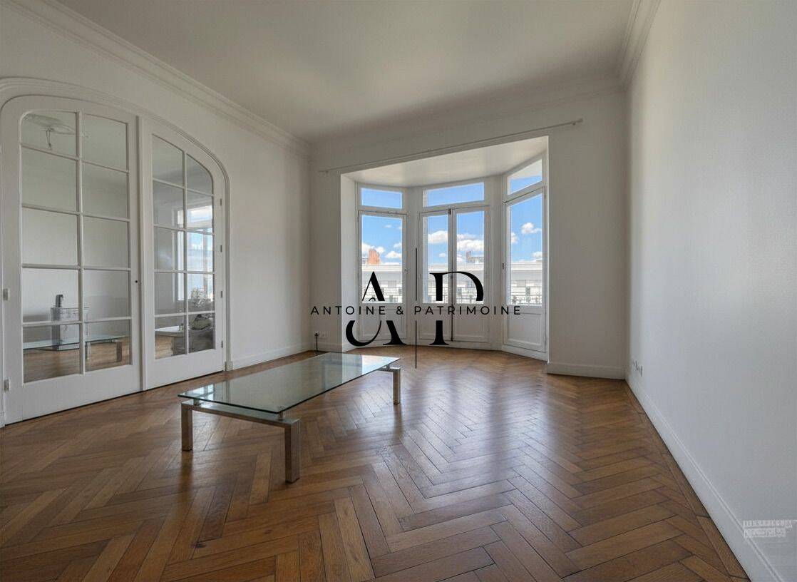 Appartement 5 pièces 165 m² · à Lyon 6ème Arrondissement · 165 m² · 2 990 €/mois