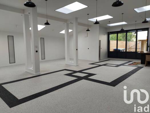 Loft à vendre 400 000 € 4 pièces 2 chambres 202 m² RDC Cité Scolaire Saint-Nazaire 44600