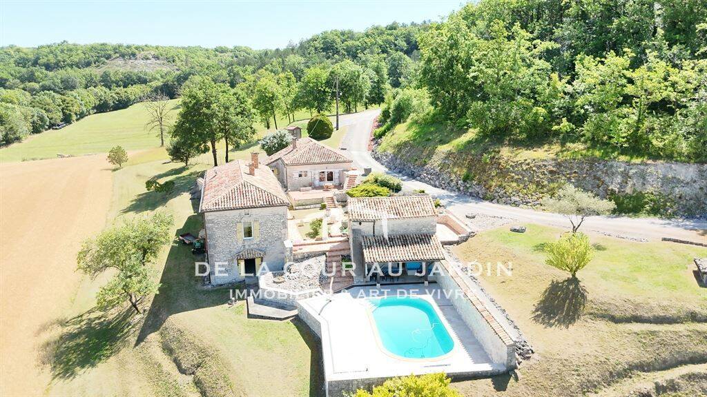 Maison 7 pièces 180 m² · à Montaigu-de-Quercy · 180 m² · 462 000 €
