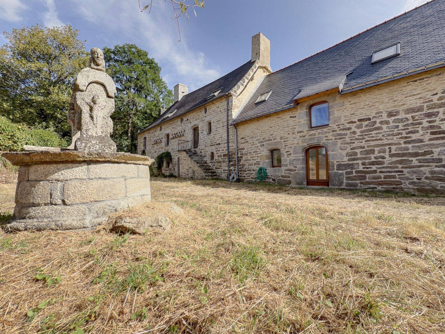 Maison 10 pièces 312 m² · à Camors · 312 m² · 675 000 €